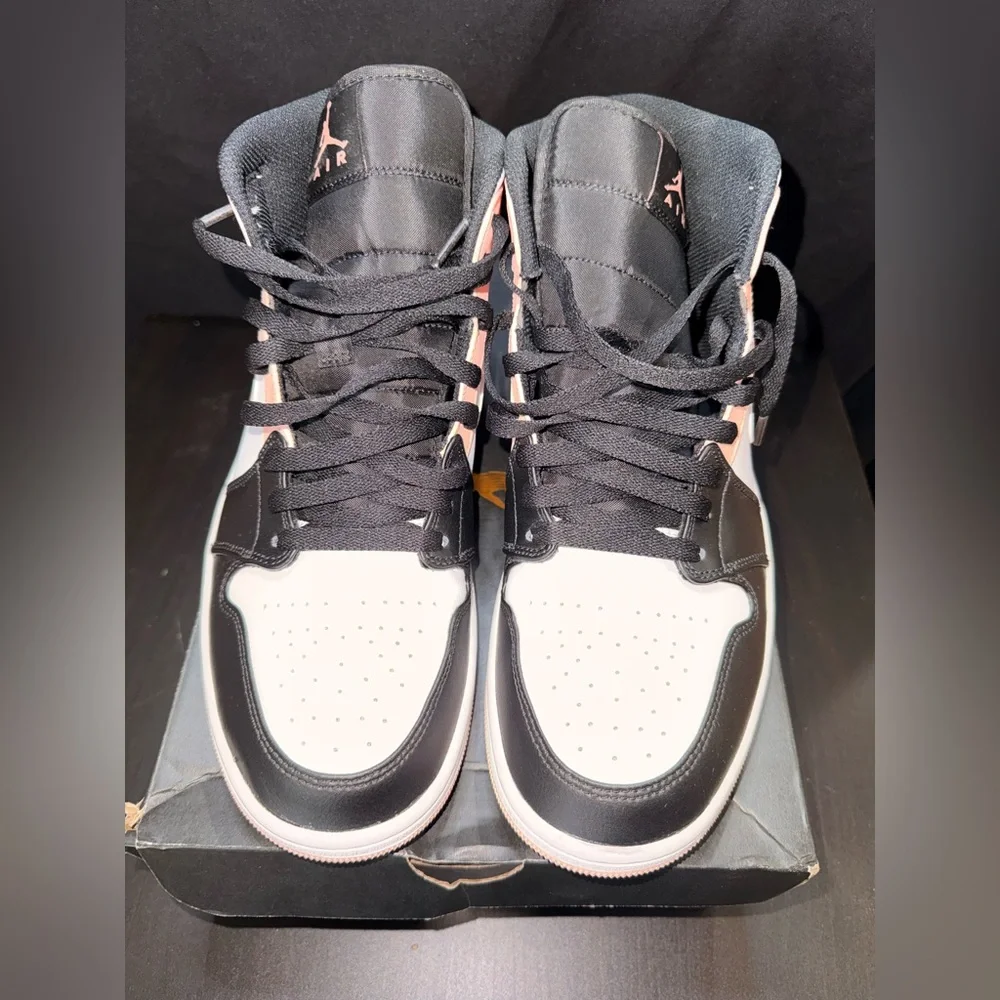 Air Jordan 1 Mid - Picture 4 of 8